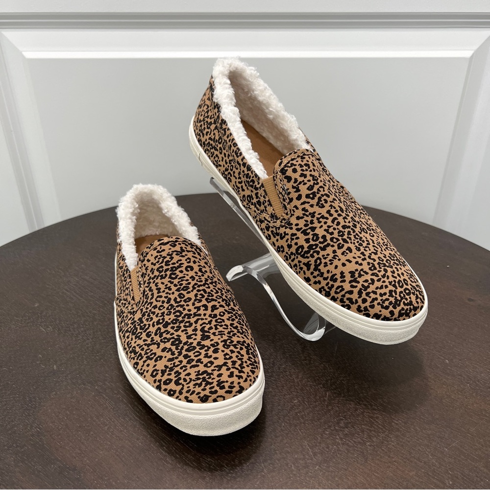 Slip on sneakers